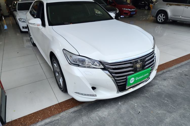 Used Toyota Crown 2015 2.0T Fashion Edition
