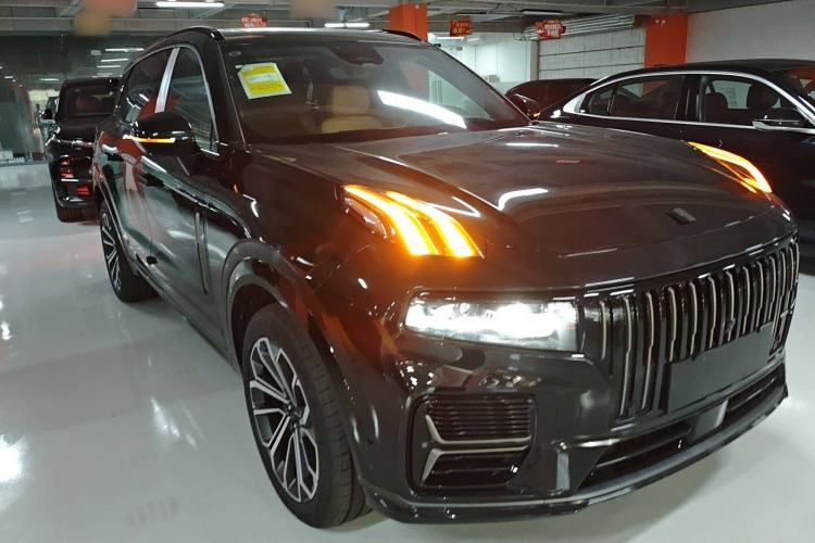 Used Lynk & Co 09 EM-P 2025 2.0TD EM-P Four-Wheel Drive Max Five Seats Front Right 45 Deg