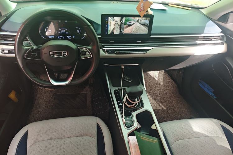 Used Geely Auto Emgrand 2022 4th Generation 1.5L CVT Flagship Model Center Console