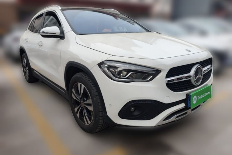 Used Mercedes-Benz GLA 2022 GLA 200 Front Right 45 Deg