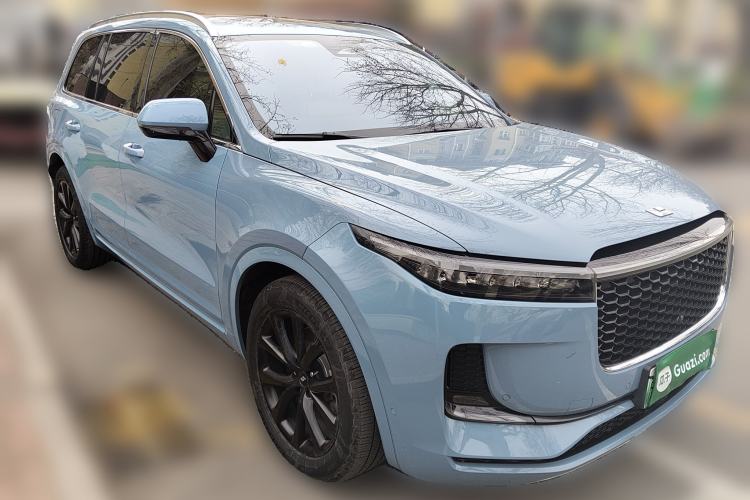 Used Li Auto ONE 2021 Extended-Range 6-Seater Version Front Right 45 Deg