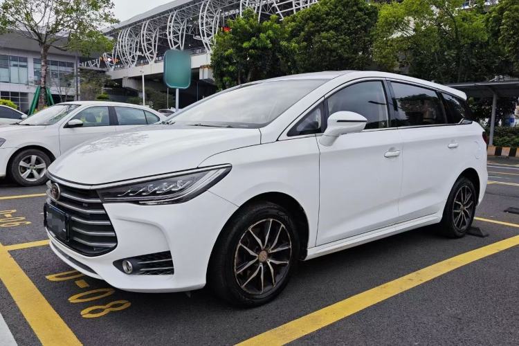 Used BYD Song MAX 2017 1.5T Manual Smart Connect Luxury 7-Seater