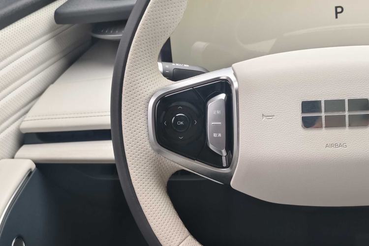 Used Geely Galaxy E8 2024 665 km Range Rear-Drive Starship Long-Range Version
