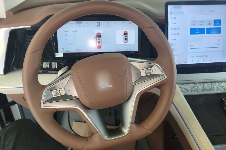 Used BYD Xia 2025 DM-i 1.5T 180km Beyond Edition Steering Wheel