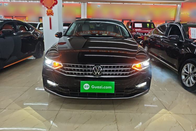 Used Volkswagen Magotan 2023 2 Million Units Commemorative Edition 330TSI DSG Luxury Version Front