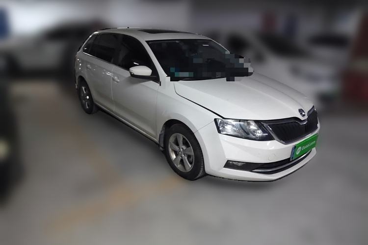 Used Skoda Rapid Spaceback 2018 1.6L Automatic Comfort Edition
