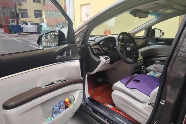 Used Buick GL8 2020 Land Cruiser Executive Class 652T Comfort Model
