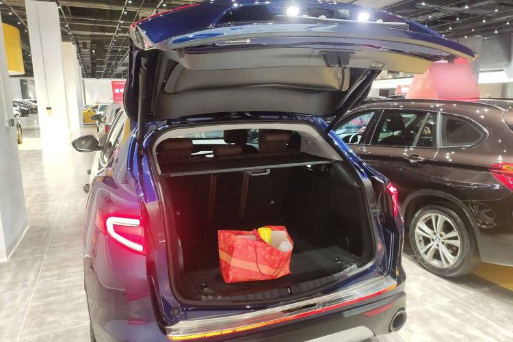 Used Alfa Romeo Stelvio 2017 2.0T 200HP Luxury Edition
