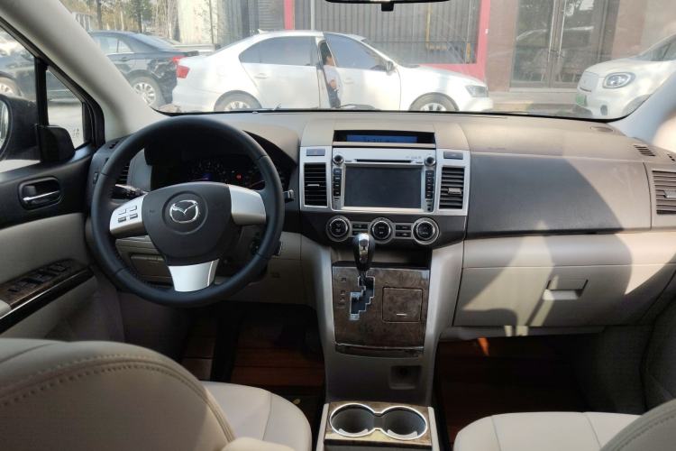 Used Mazda 8 2011 2.3L Deluxe Edition Center Console