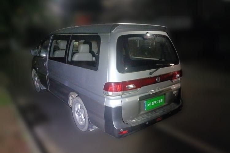 Used FORTHING Lingzhi 2013 M5 Q3 2.0L 7-seat Long-Wheelbase Comfort Model
