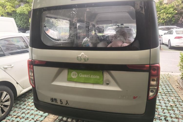 Used CHANGAN KUAYUE Xing V5 
