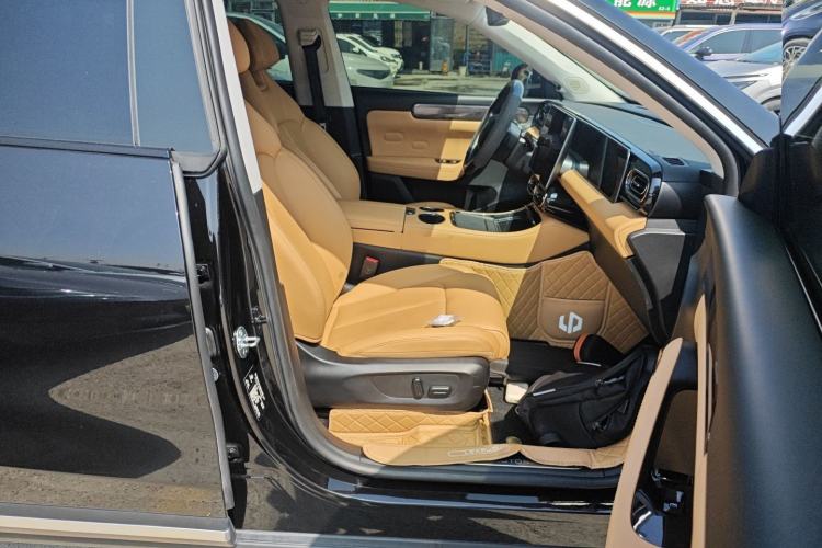 Used Leapmotor C11 2024 Range-Extended 300 Luxury Edition