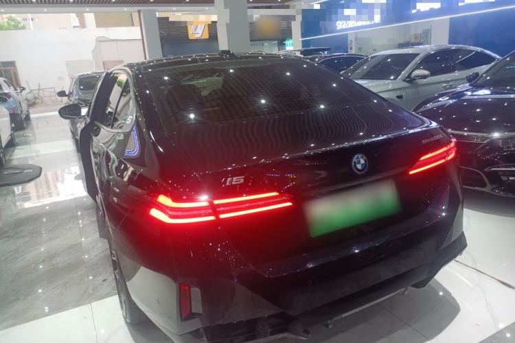 Used BMW i5 2025 eDrive 35L M Sport Package
