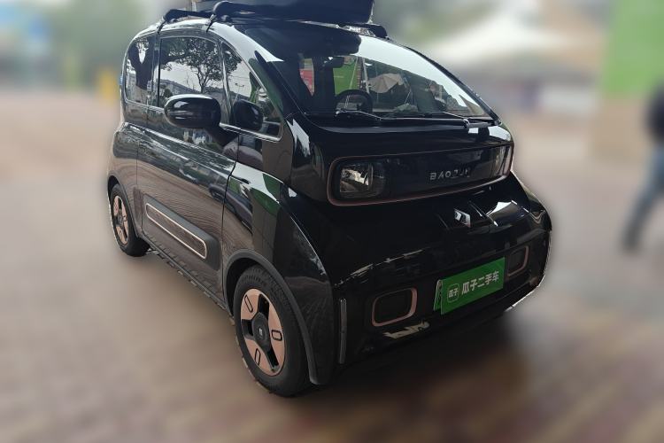 Used Baojun KiWi EV 2022 Designer Lite Edition Ternary Lithium Front Right 45 Deg