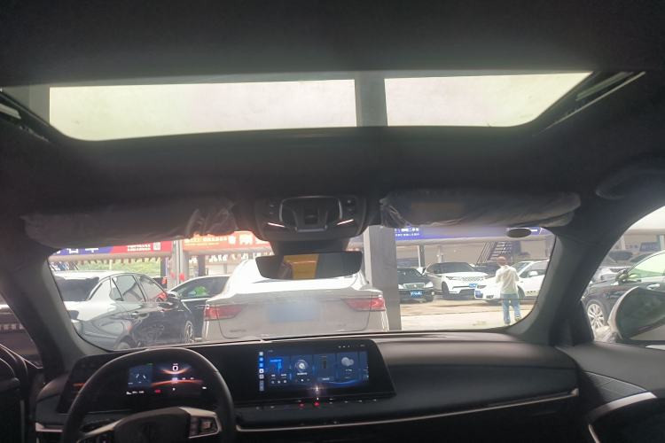 Used MG 7 2025 1.5T 300 DCT Luxury Edition
