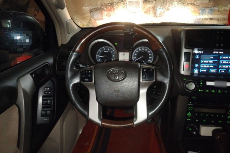 Used Toyota Prado 2013 2.7L Automatic Middle East Version
