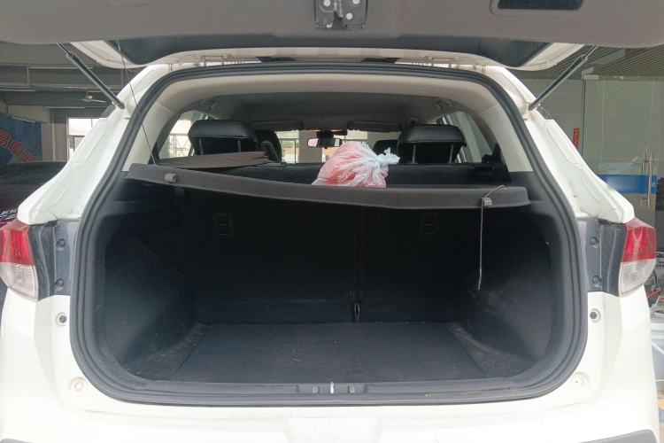 Used Soueast DX3 2018 1.5T CVT Luxury Model Trunk