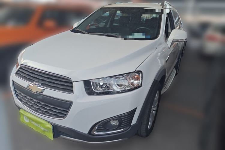 Used Chevrolet Captiva 2015 2.4L 4x4 Flagship Edition 7-Seater