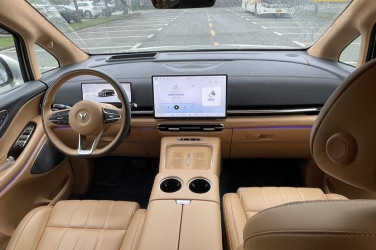 Used VOYAH Dream 2025 PHEV Four-Wheel-Drive Flagship Version – Qiankun Edition