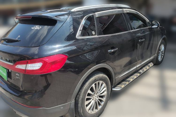 Used Lincoln MKX 2015 2.0T Two-Wheel Drive Deluxe Edition
