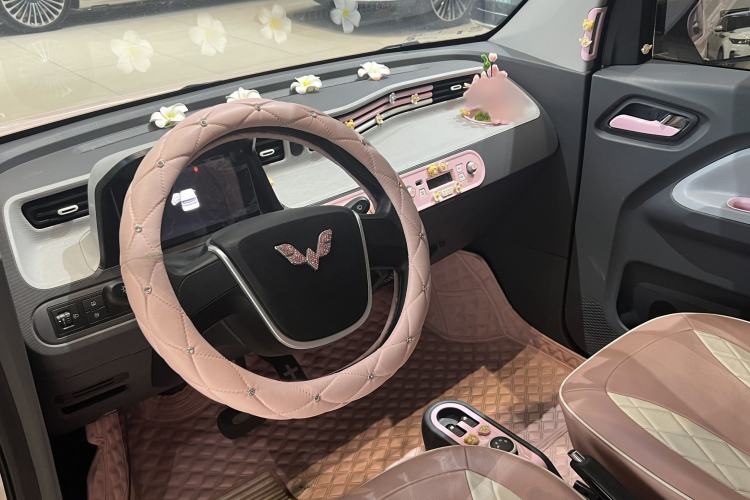 Used Wuling Hongguang MINIEV 2021 Macaron Premium Model – Lithium Iron Phosphate Interior 2