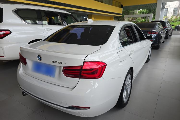 Used BMW 3 Series 2016 320Li Ambition Model
