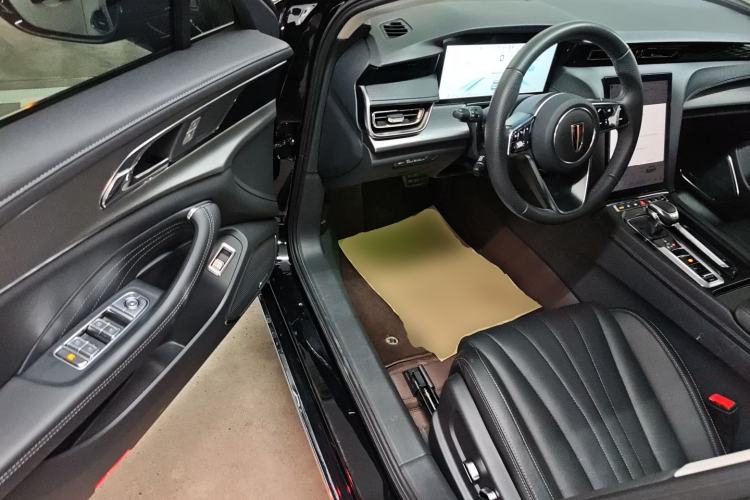 Used Hongqi H5 2024 2.0T Automatic Smart Connect Flagship Edition
