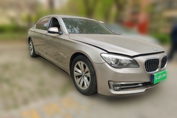 Used BMW 7 Series 2013 730Li Luxury Model Front Right 45 Deg