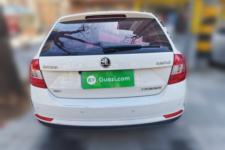 Used Skoda Rapid Spaceback 2016 1.6L Automatic Front-Wheel Drive Model