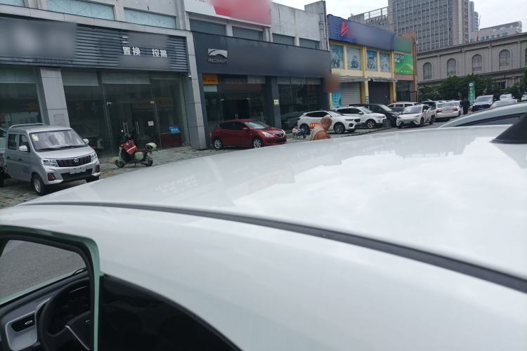 Used Wuling Hongguang MINIEV 2021 Macaron Sandwich Model 120 km Lithium Iron Phosphate
