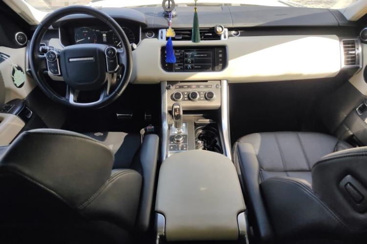 Used Land Rover Range Sport 2015 3.0 SC V6 HSE DYNAMIC Center Console