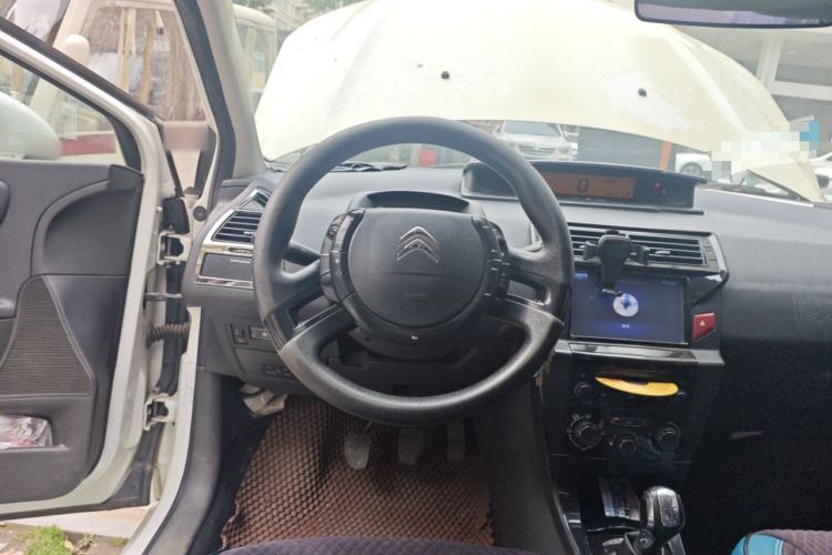 Used Citroen C-Quatre 2013 1.6L Manual Prestige CNG Model Steering Wheel