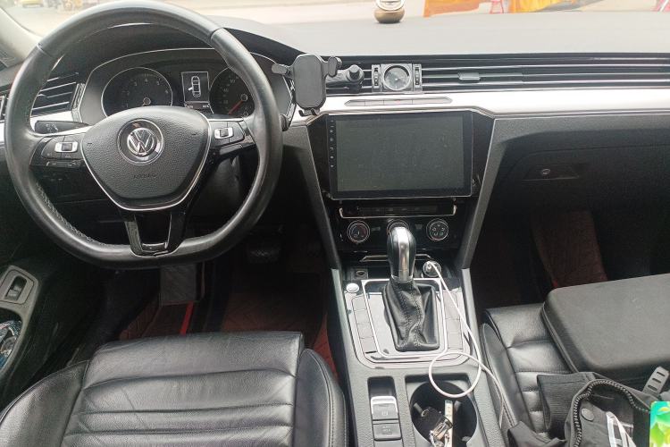 Used Volkswagen Magotan 2017 280TSI DSG Leading Edition