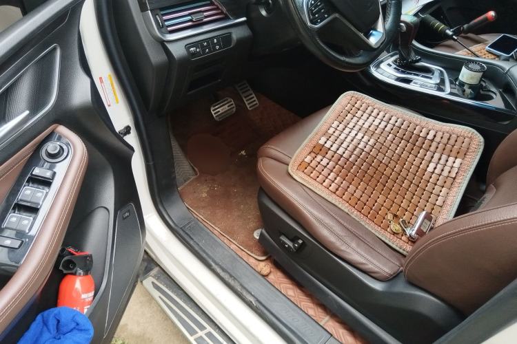 Used Baojun 560 2017 1.5T DCT Flagship Model 7 Seats