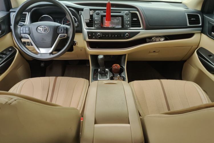 Used Toyota Highlander 2015 2.0T Two-Wheel Drive Elite Edition 5 Seats Center Console