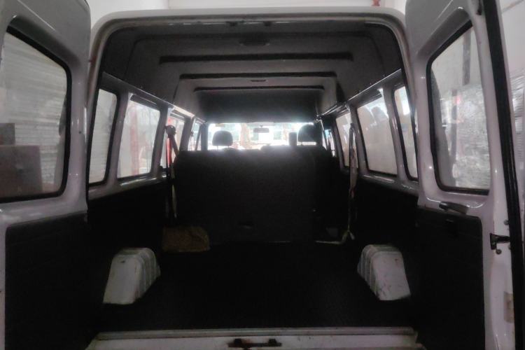 Used Ford Classic Transit 2013 2.8T Refurbished Diesel Ice-White Logistics Vehicle Long Wheelbase Mid-Roof Model JX493ZLQ4
