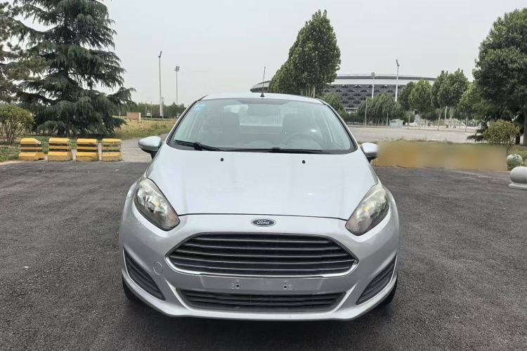 Used Ford Fiesta 2013 Sedan 1.5L Manual Fashion Edition
