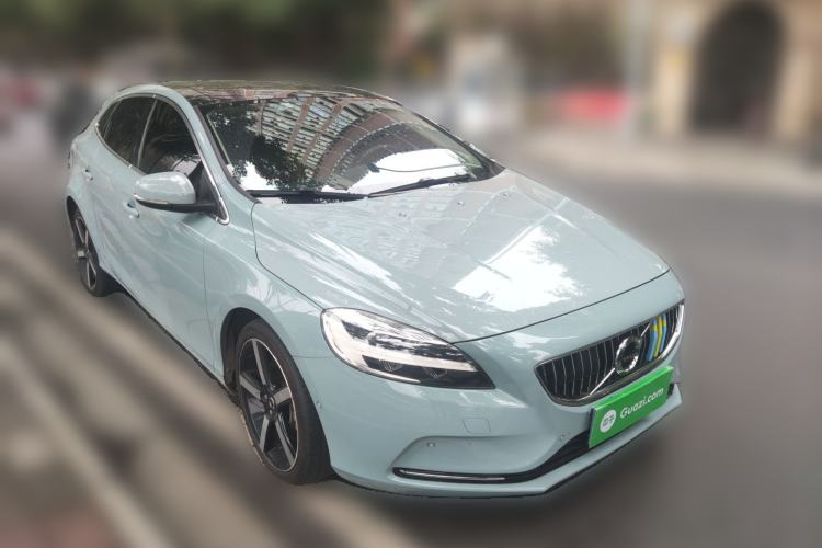 Used Volvo V40 2018 T3 Zhiya Edition
