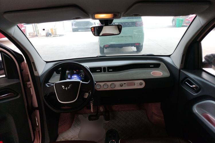 Used Wuling Hongguang MINIEV 2021 Macaron Premium Model – Lithium Iron Phosphate Center Console