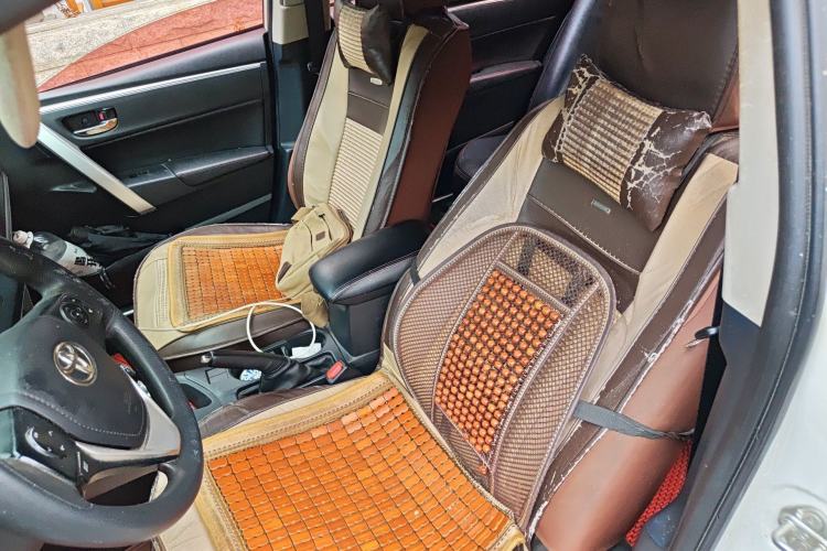 Used Toyota Levin 2017 Revised Dual-Engine 1.8H GS E-CVT Elite Sunroof Version China V Standard
