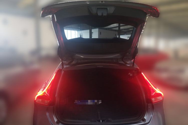 Used Volvo V40 2017 T3 Zhiyi Edition Trunk