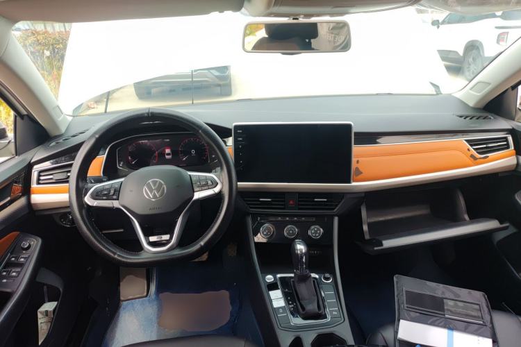 Used Volkswagen Bora 2023 200TSI DSG YueXing PRO Edition Center Console