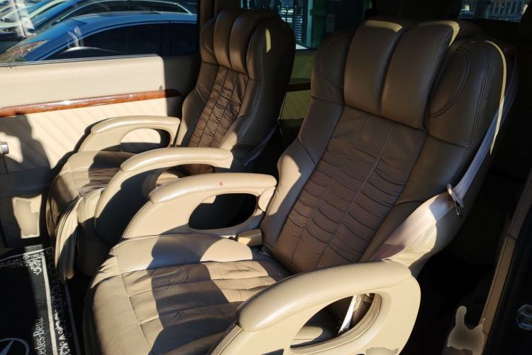 Used Mercedes-Benz Viano 2013 3.0L Navigator Edition