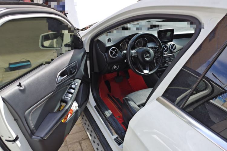 Used Mercedes-Benz GLA 2016 GLA 200 Sport Edition Driver Seat