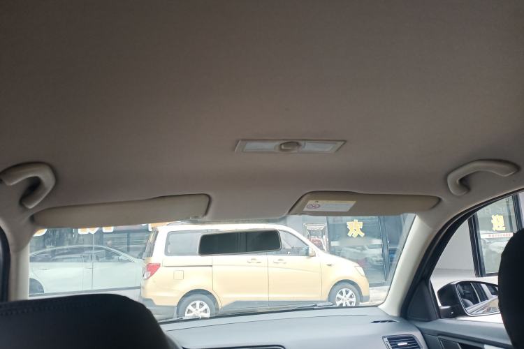 Used Volkswagen Lavida 2015 1.6L Automatic Fashion Edition Headliner