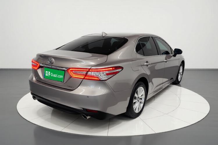 Used Toyota Camry 2021 2.0G Luxury Edition
