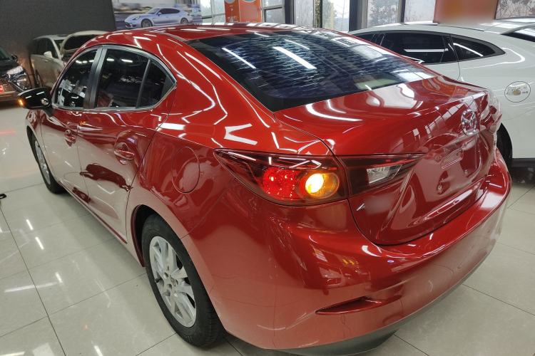 Used Mazda 3 Axela 2016 Sedan 1.5L Automatic Comfort Model