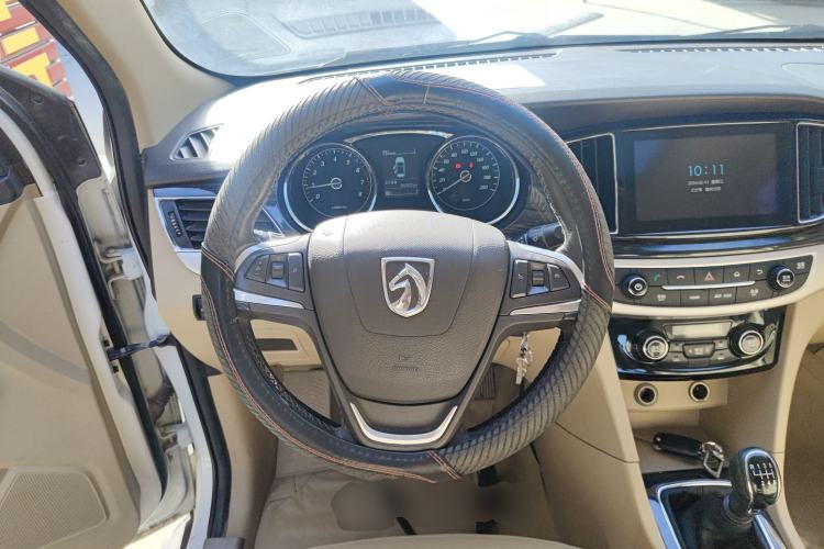 Used Baojun 730 2016 1.5T Manual Luxury Edition 7 Seats
