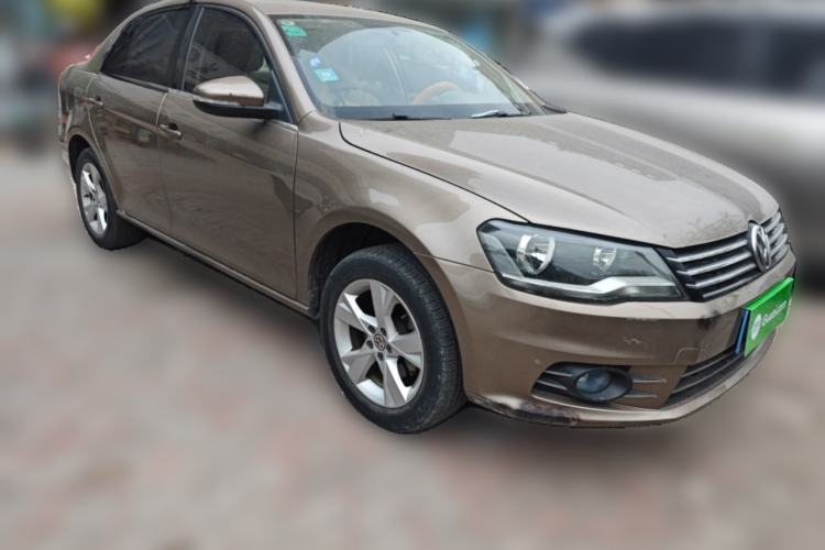 Used Volkswagen Bora 2014 1.6L Automatic Comfort Model Front Right 45 Deg