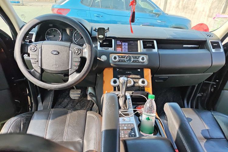 Used Land Rover Range Sport 2013 3.0 TDV6 Diesel Edition Center Console